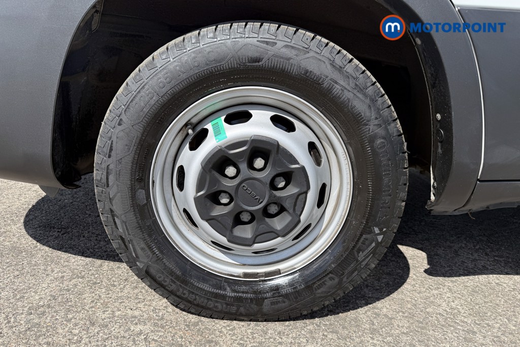 Iveco Daily Business Automatic Diesel High Volume-High Roof Van - Stock Number (1650352) - Drivers side