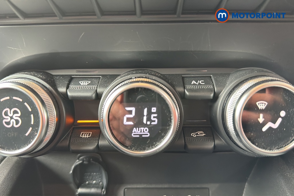 Renault Clio Evolution Manual Petrol Hatchback - Stock Number (1650566) - 11th supplementary image