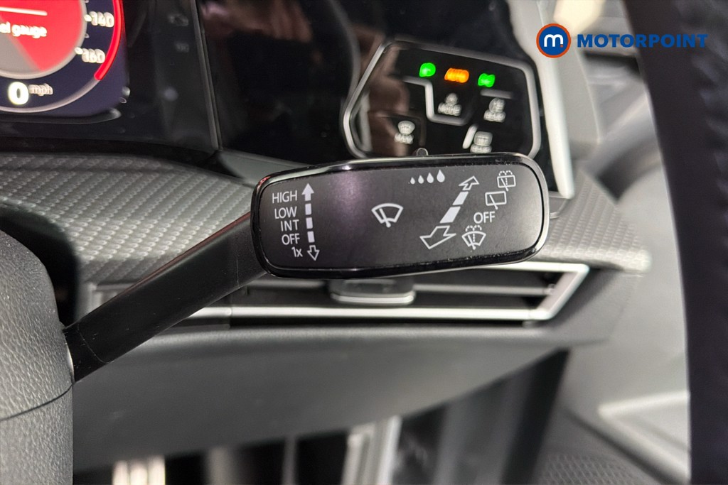 Volkswagen Golf R-Line Manual Petrol Hatchback - Stock Number (1650578) - 7th supplementary image