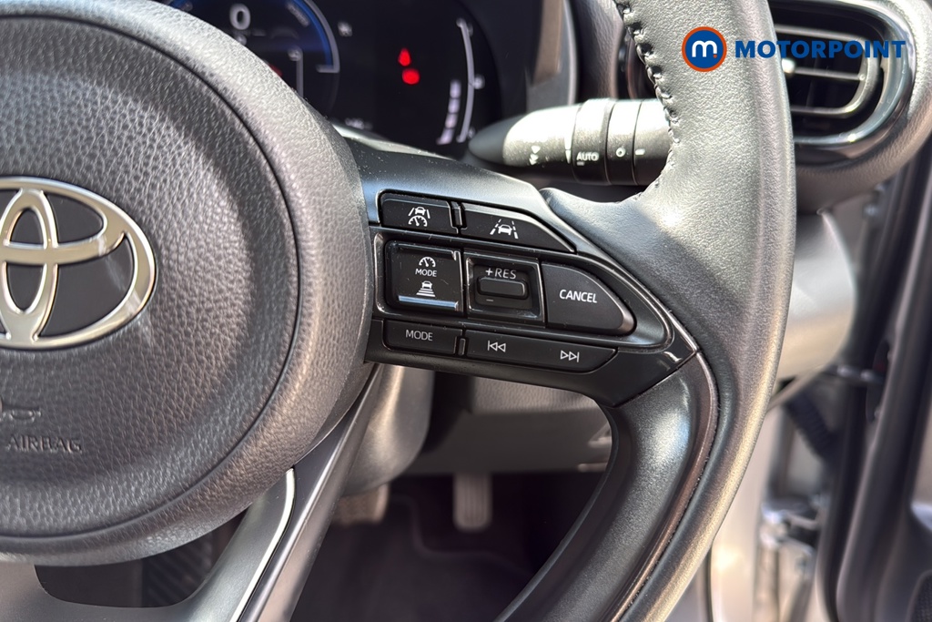 Toyota Yaris Cross Icon Automatic Petrol-Electric Hybrid Estate - Stock Number (1650815) - 3rd supplementary image