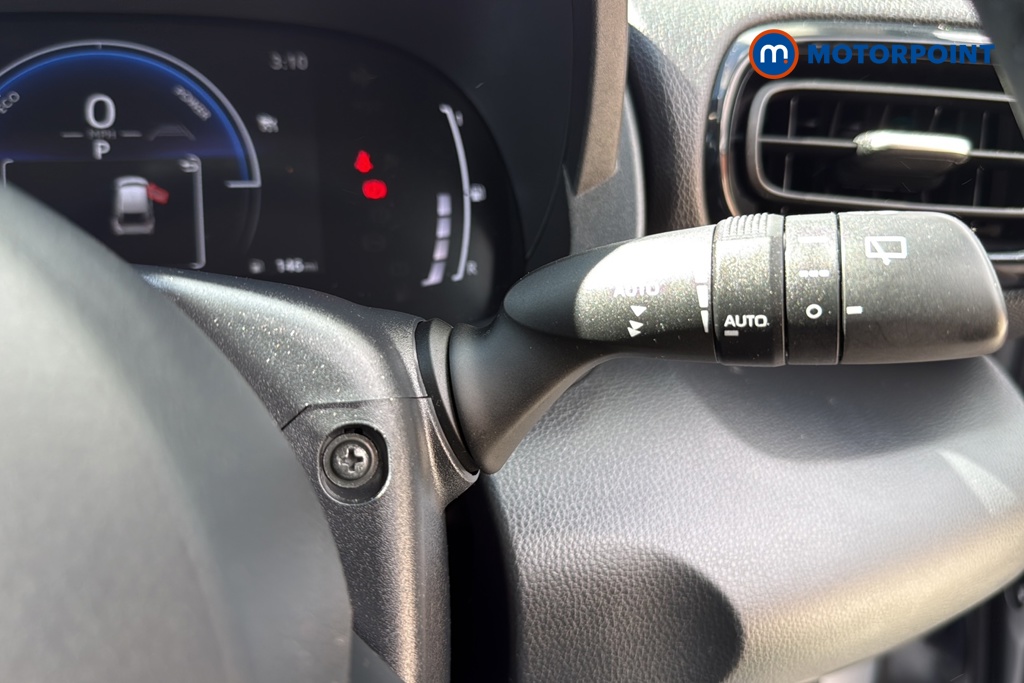 Toyota Yaris Cross Icon Automatic Petrol-Electric Hybrid Estate - Stock Number (1650815) - 6th supplementary image