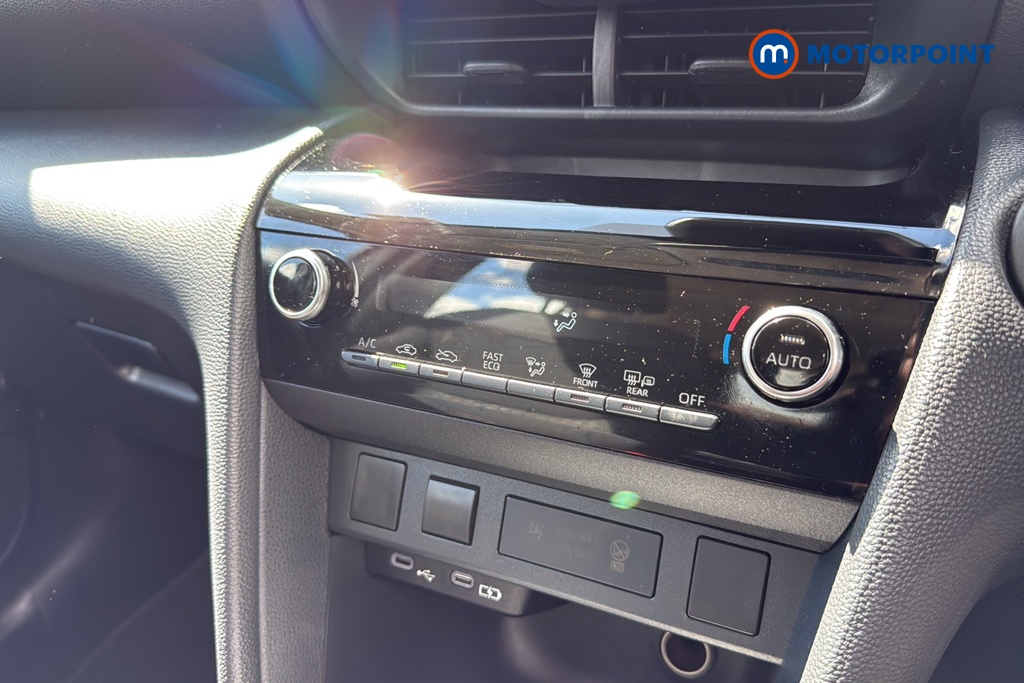 Toyota Yaris Cross Icon Automatic Petrol-Electric Hybrid Estate - Stock Number (1650815) - 12th supplementary image