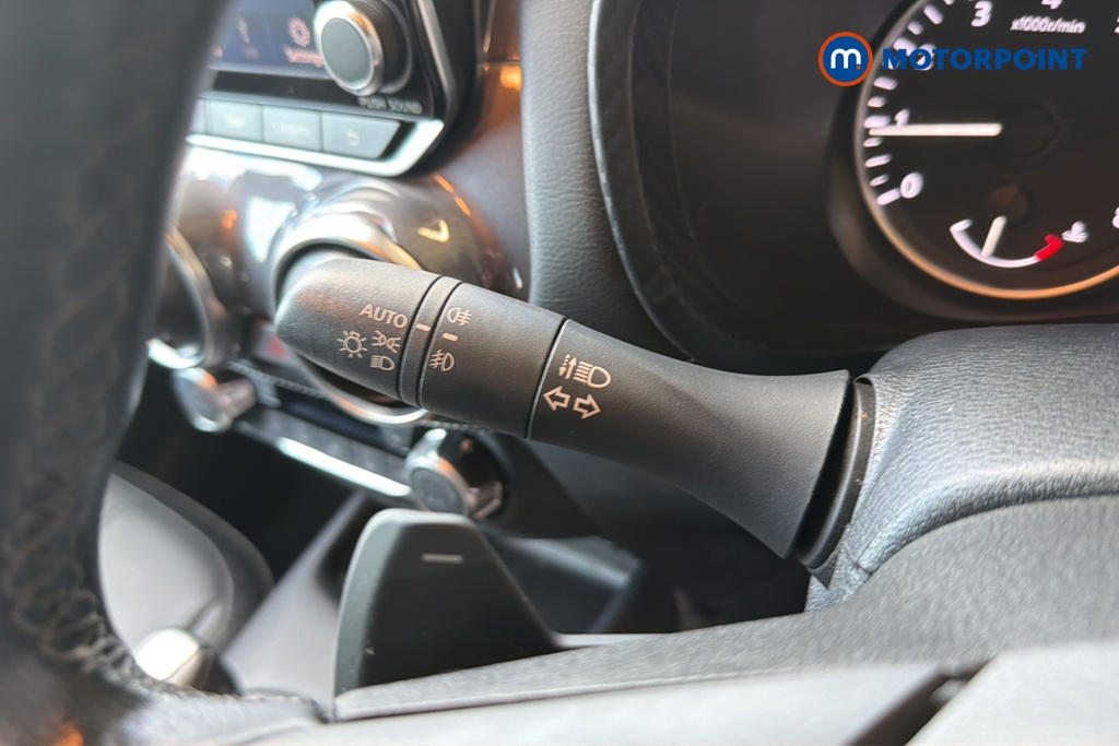 Nissan Juke Tekna Automatic Petrol SUV - Stock Number (1650942) - 5th supplementary image