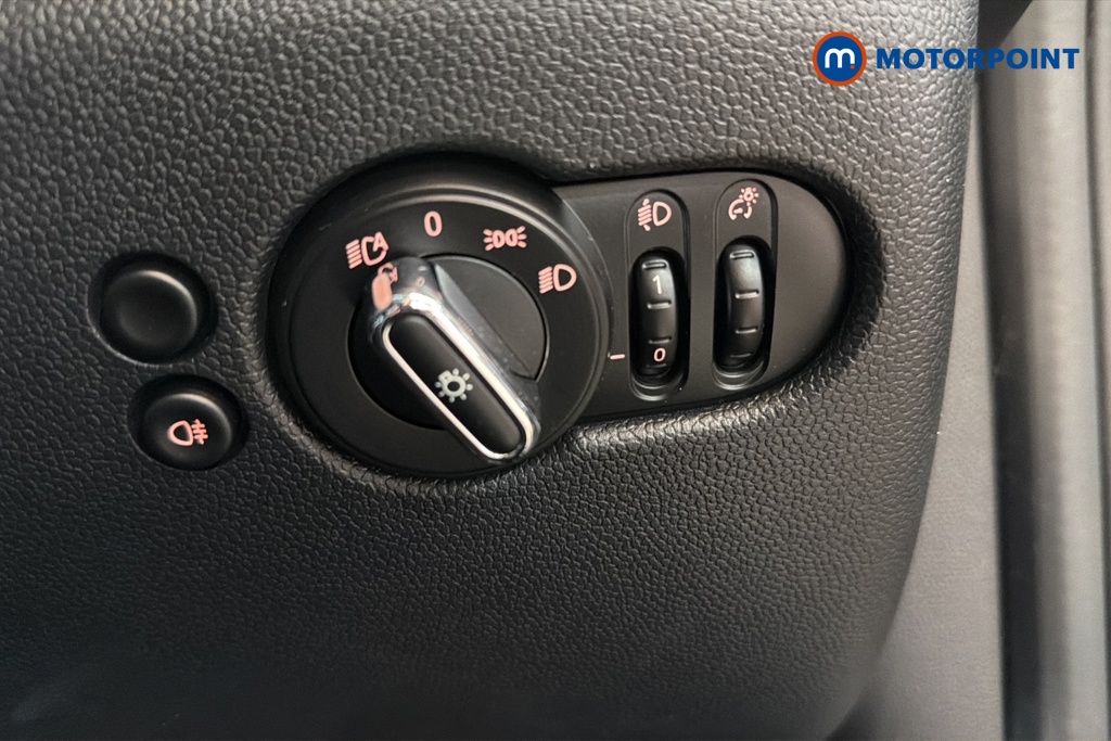 Mini Hatchback Cooper Classic Manual Petrol Hatchback - Stock Number (1651227) - 11th supplementary image
