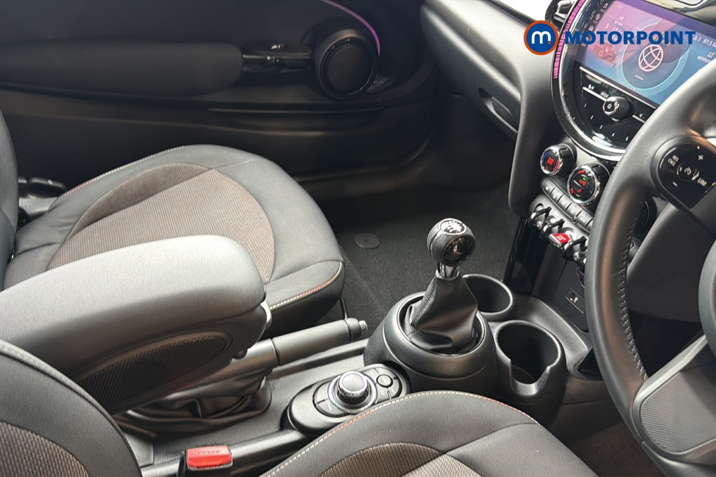 Mini Hatchback Cooper Classic Manual Petrol Hatchback - Stock Number (1651227) - 15th supplementary image
