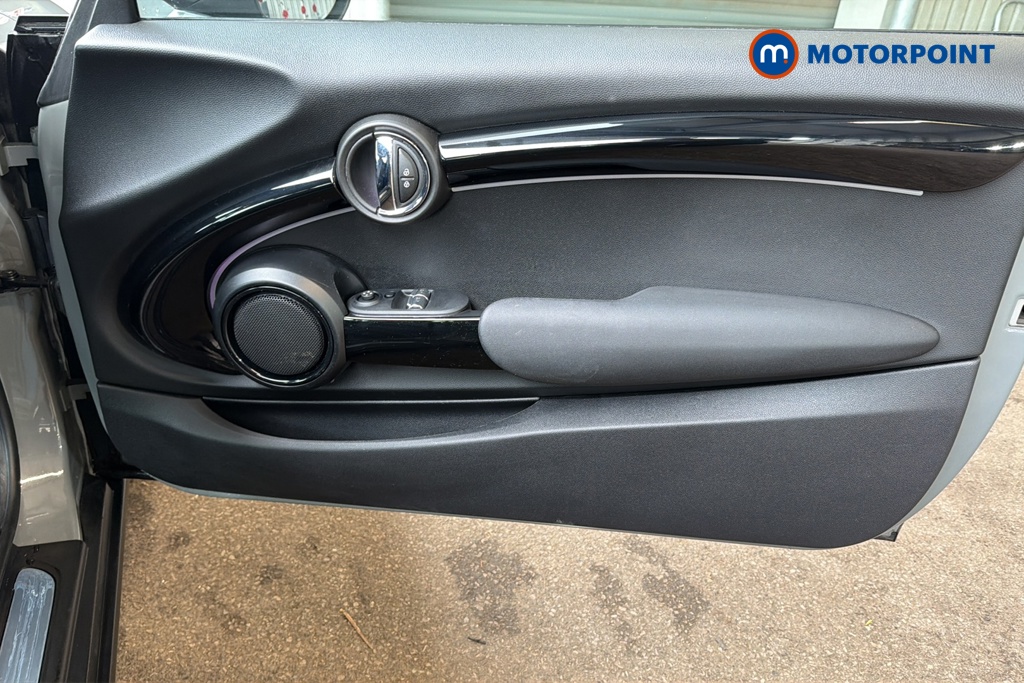 Mini Hatchback Cooper Classic Manual Petrol Hatchback - Stock Number (1651227) - 18th supplementary image