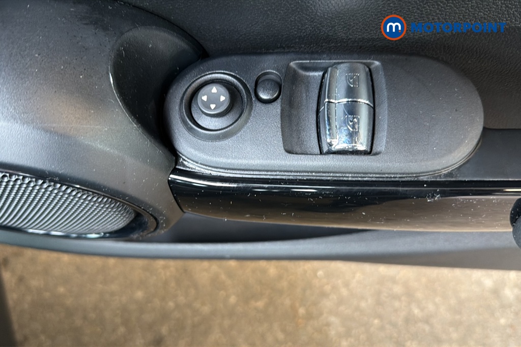 Mini Hatchback Cooper Classic Manual Petrol Hatchback - Stock Number (1651227) - 19th supplementary image
