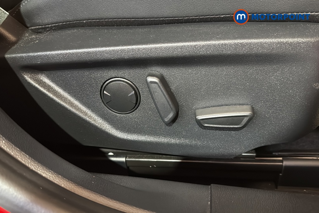 Ford Focus Titanium X Manual Petrol Hatchback - Stock Number (1627249) - 23rd supplementary image
