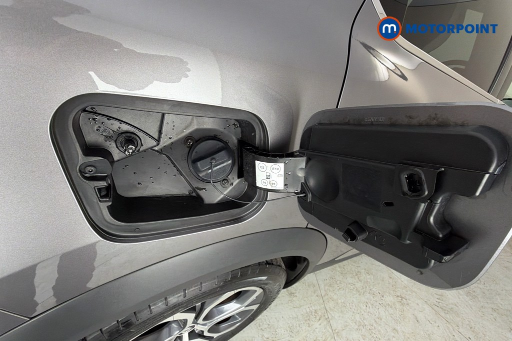 Renault Captur Techno Automatic Petrol-Electric Hybrid SUV - Stock Number (1635926) - 41st supplementary image