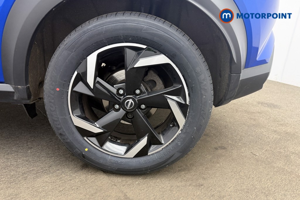 Nissan Juke N-Connecta Manual Petrol SUV - Stock Number (1642362) - 19th supplementary image