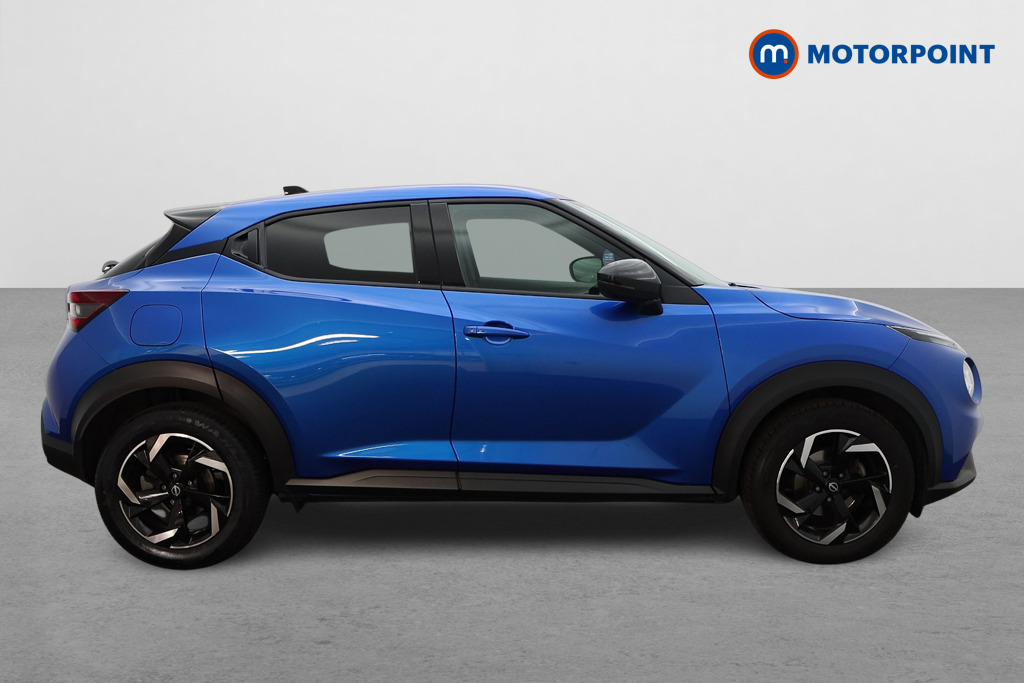 Nissan Juke N-Connecta Manual Petrol SUV - Stock Number (1642362) - Drivers side