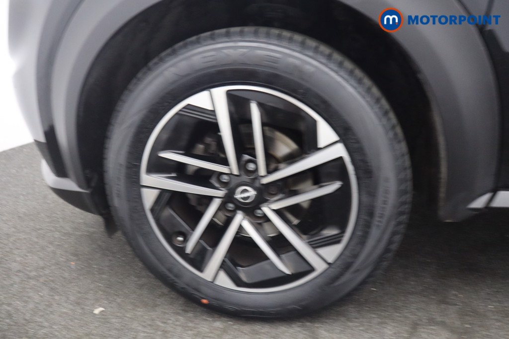 Nissan Juke N-Connecta Automatic Petrol SUV - Stock Number (1642376) - 28th supplementary image