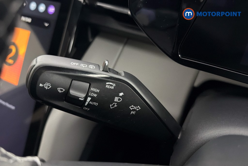 Ford Explorer Premium Automatic Electric SUV - Stock Number (1643683) - 6th supplementary image