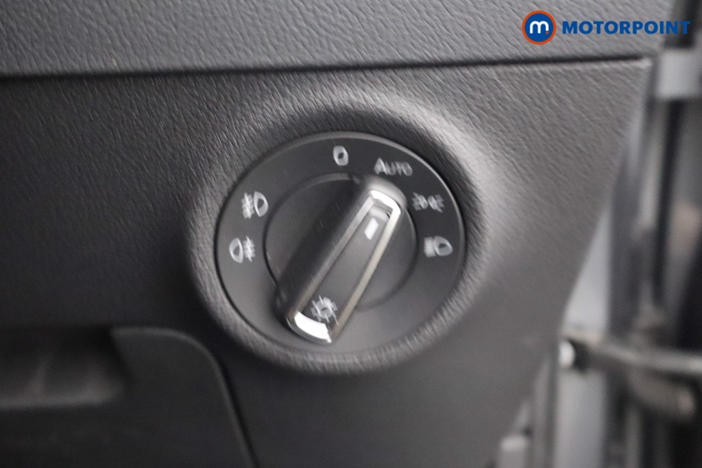 Skoda Karoq Se L Manual Petrol SUV - Stock Number (1643975) - 13th supplementary image
