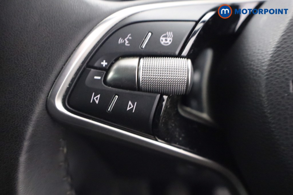 Skoda Karoq Se L Manual Petrol SUV - Stock Number (1643975) - 15th supplementary image