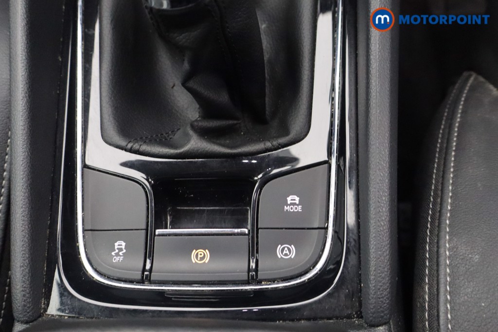 Skoda Karoq Se L Manual Petrol SUV - Stock Number (1643975) - 16th supplementary image