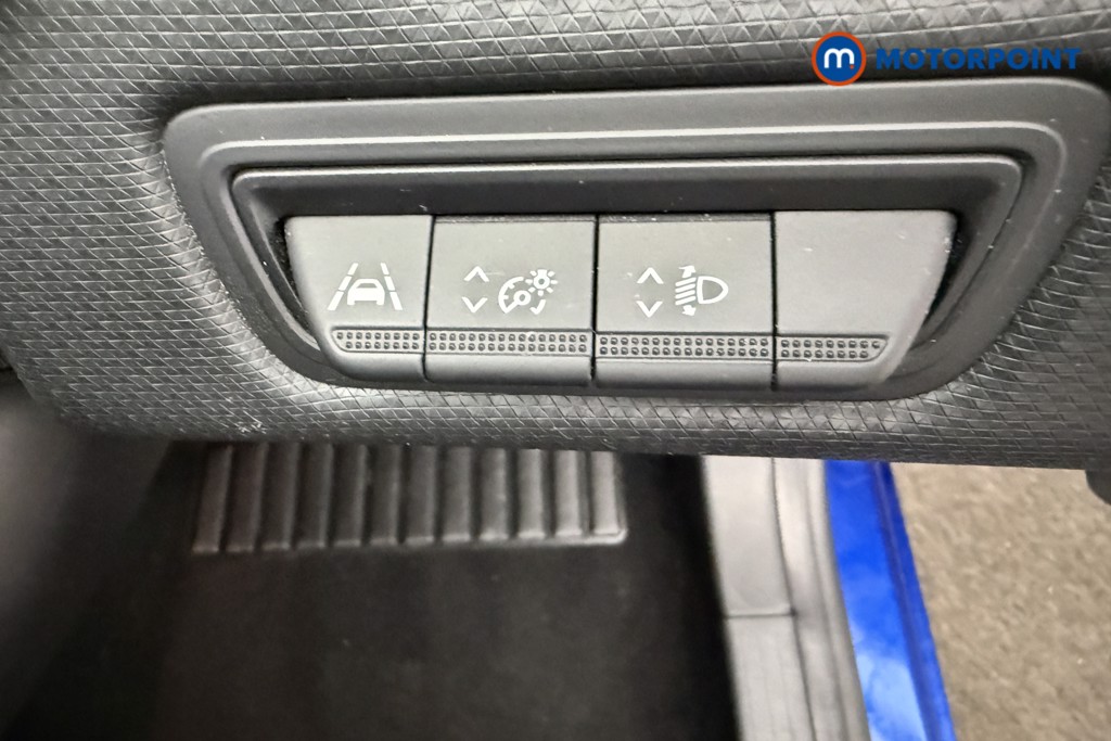 Renault Clio Evolution Manual Petrol Hatchback - Stock Number (1644535) - 6th supplementary image
