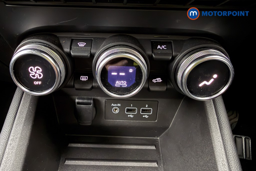 Renault Clio Evolution Manual Petrol Hatchback - Stock Number (1644535) - 11th supplementary image