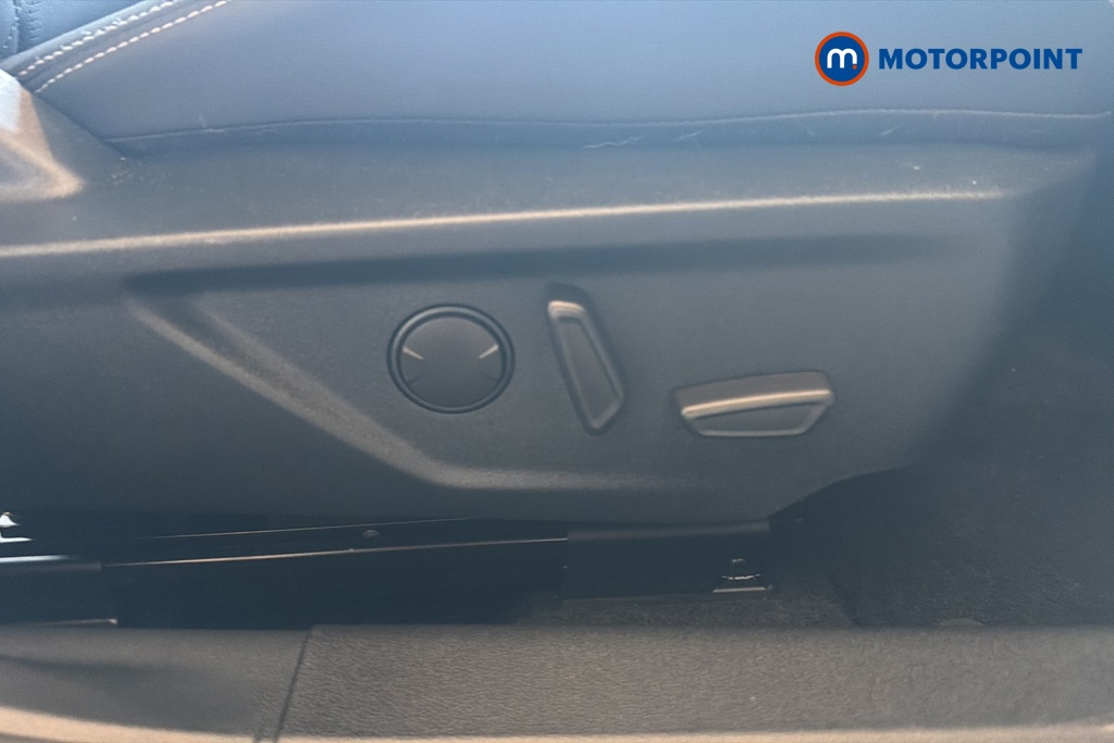 Ford Focus St-Line X Automatic Petrol Estate - Stock Number (1644621) - 23rd supplementary image