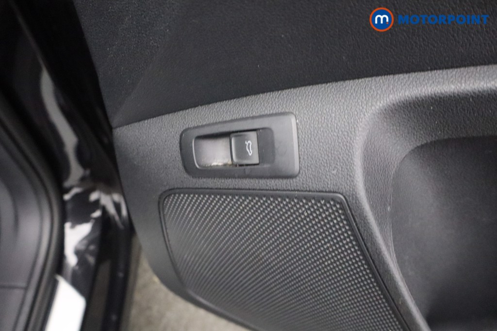 Skoda Karoq Sportline Edition Automatic Petrol SUV - Stock Number (1644908) - 11th supplementary image