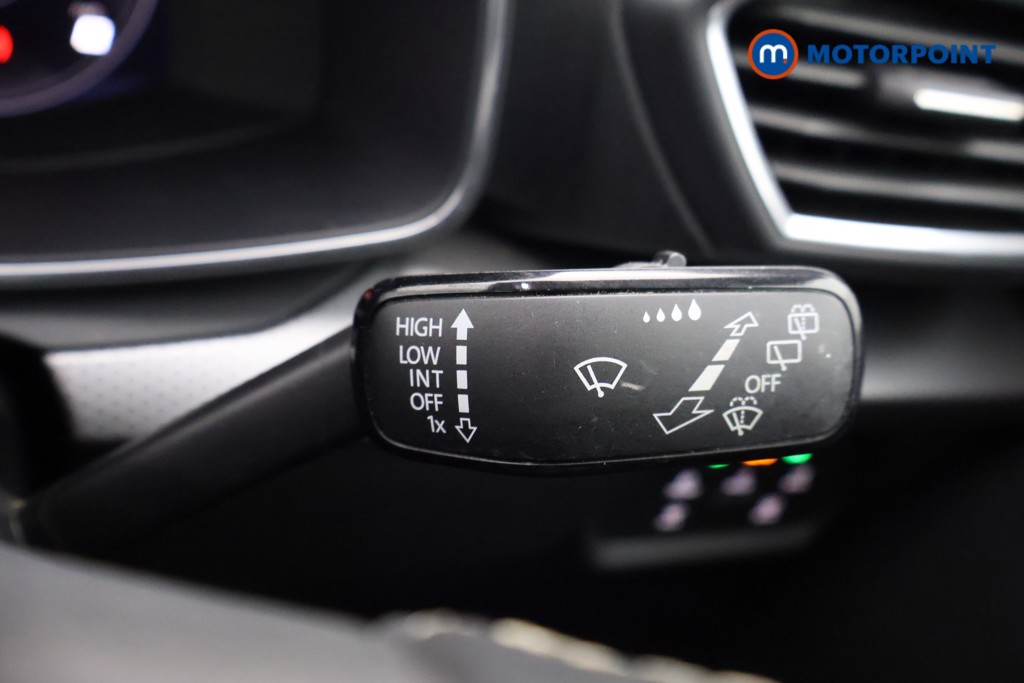 Seat Leon Se Dynamic Manual Petrol Hatchback - Stock Number (1645139) - 5th supplementary image