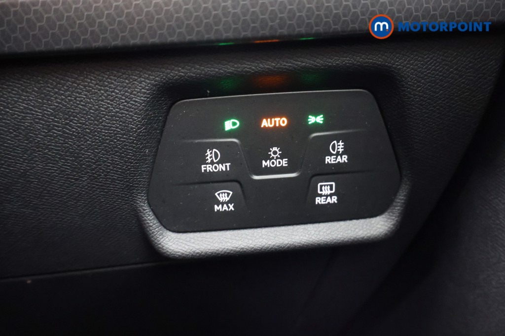 Seat Leon Se Dynamic Manual Petrol Hatchback - Stock Number (1645139) - 6th supplementary image