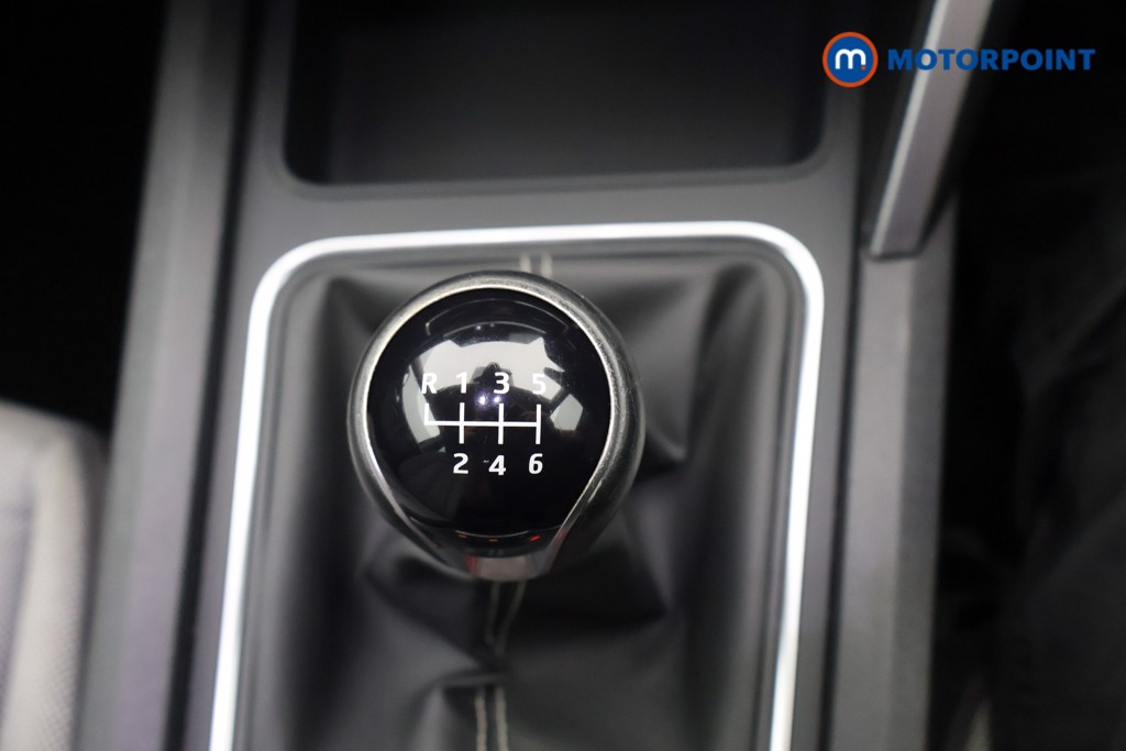 Seat Leon Se Dynamic Manual Petrol Hatchback - Stock Number (1645139) - 9th supplementary image