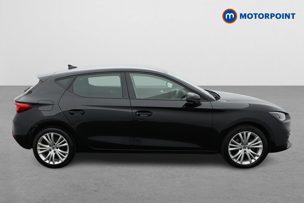 Seat Leon Se Dynamic Manual Petrol Hatchback - Stock Number (1645139) - Drivers side