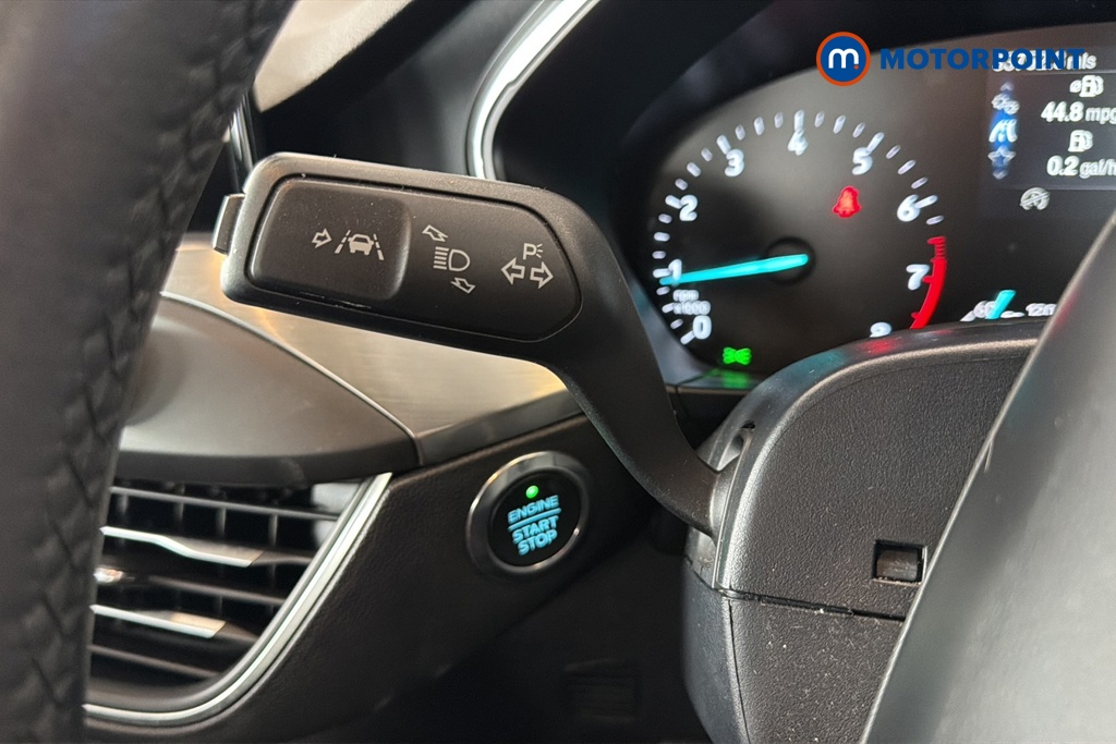 Ford Focus Titanium Manual Petrol Hatchback - Stock Number (1645795) - 5th supplementary image
