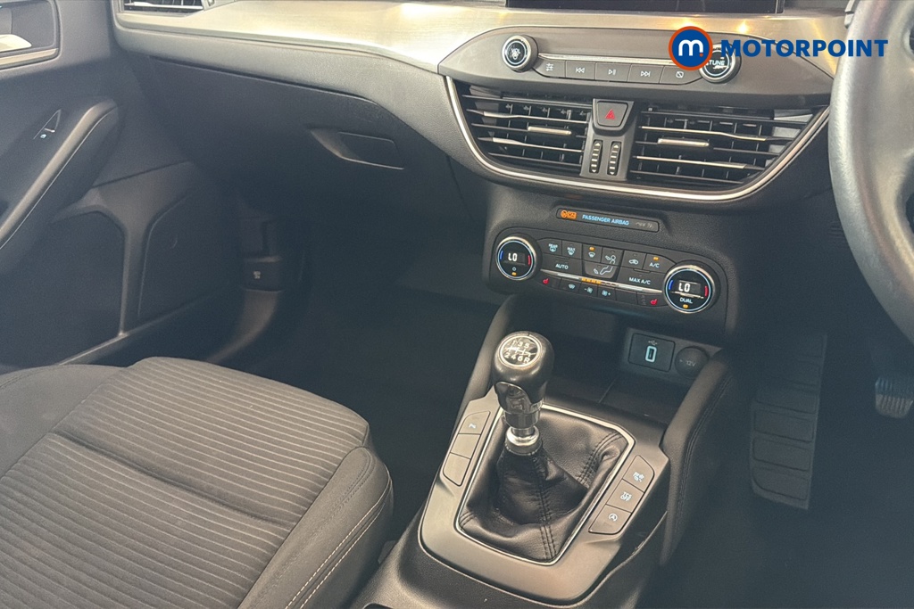 Ford Focus Titanium Manual Petrol Hatchback - Stock Number (1645795) - 15th supplementary image