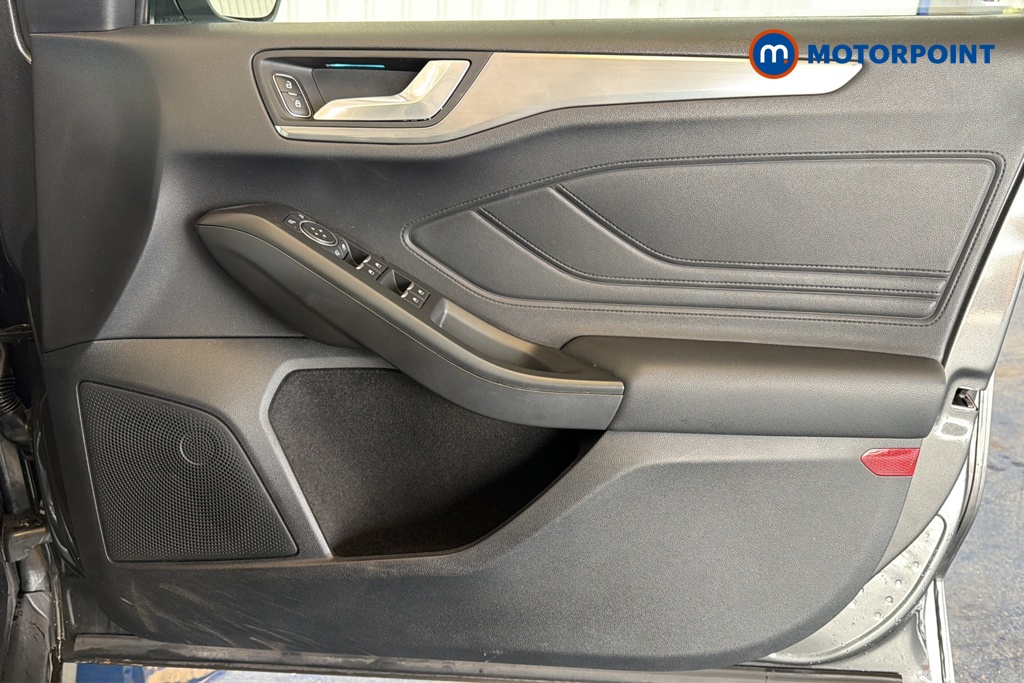 Ford Focus Titanium Manual Petrol Hatchback - Stock Number (1645795) - 18th supplementary image