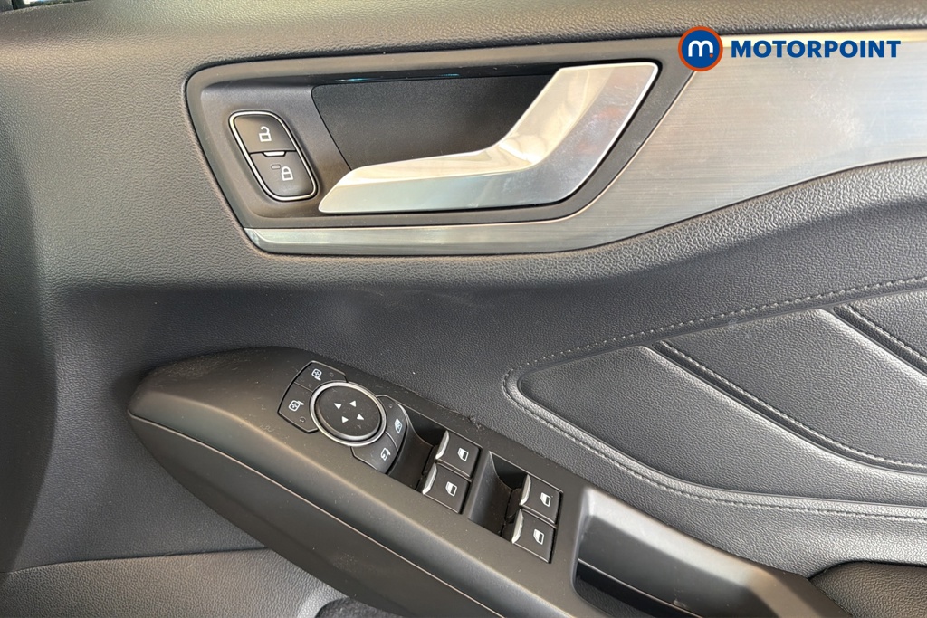 Ford Focus Titanium Manual Petrol Hatchback - Stock Number (1645795) - 19th supplementary image
