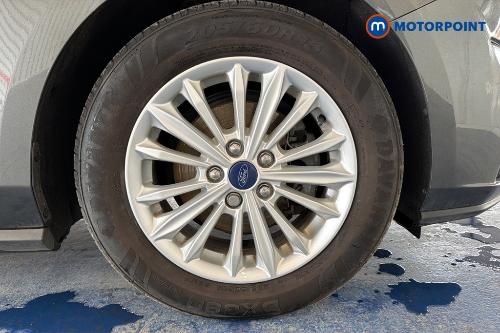 Ford Focus Titanium Manual Petrol Hatchback - Stock Number (1645795) - 47th supplementary image