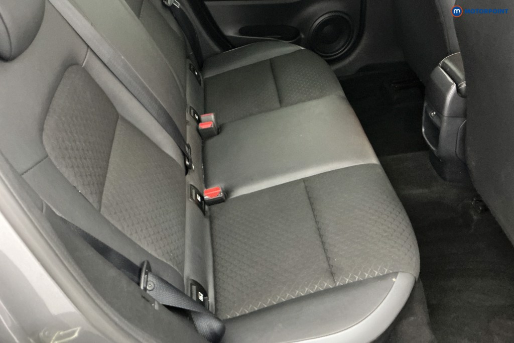 Nissan Juke N-Connecta Manual Petrol SUV - Stock Number (1645828) - 4th supplementary image