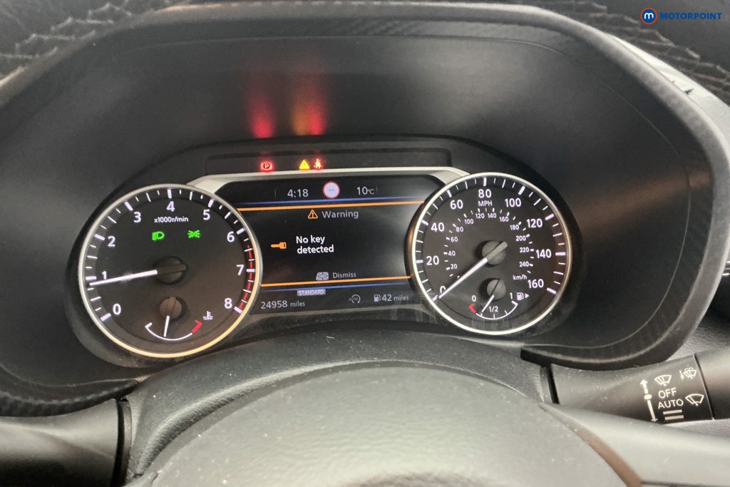 Nissan Juke N-Connecta Manual Petrol SUV - Stock Number (1645828) - 7th supplementary image