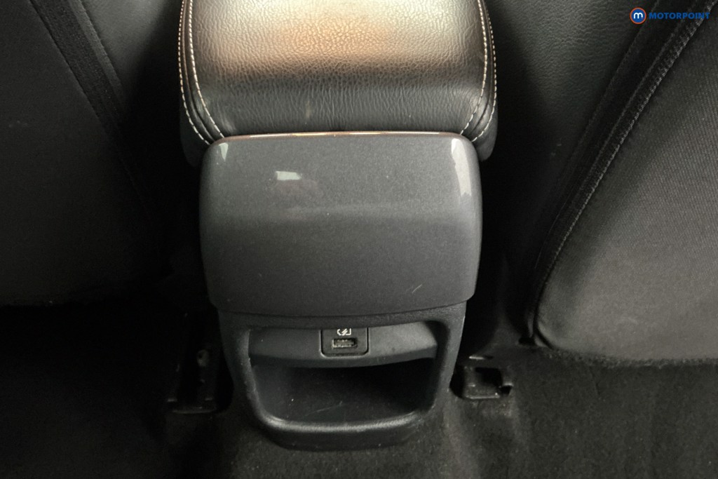 Nissan Juke N-Connecta Manual Petrol SUV - Stock Number (1645828) - 10th supplementary image