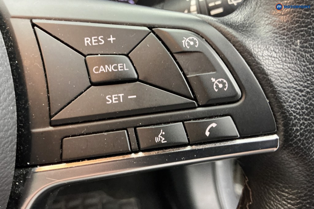 Nissan Juke N-Connecta Manual Petrol SUV - Stock Number (1645828) - 21st supplementary image
