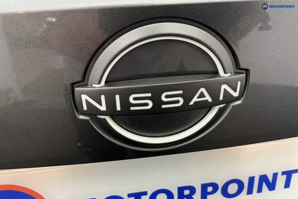 Nissan Juke N-Connecta Manual Petrol SUV - Stock Number (1645828) - 32nd supplementary image