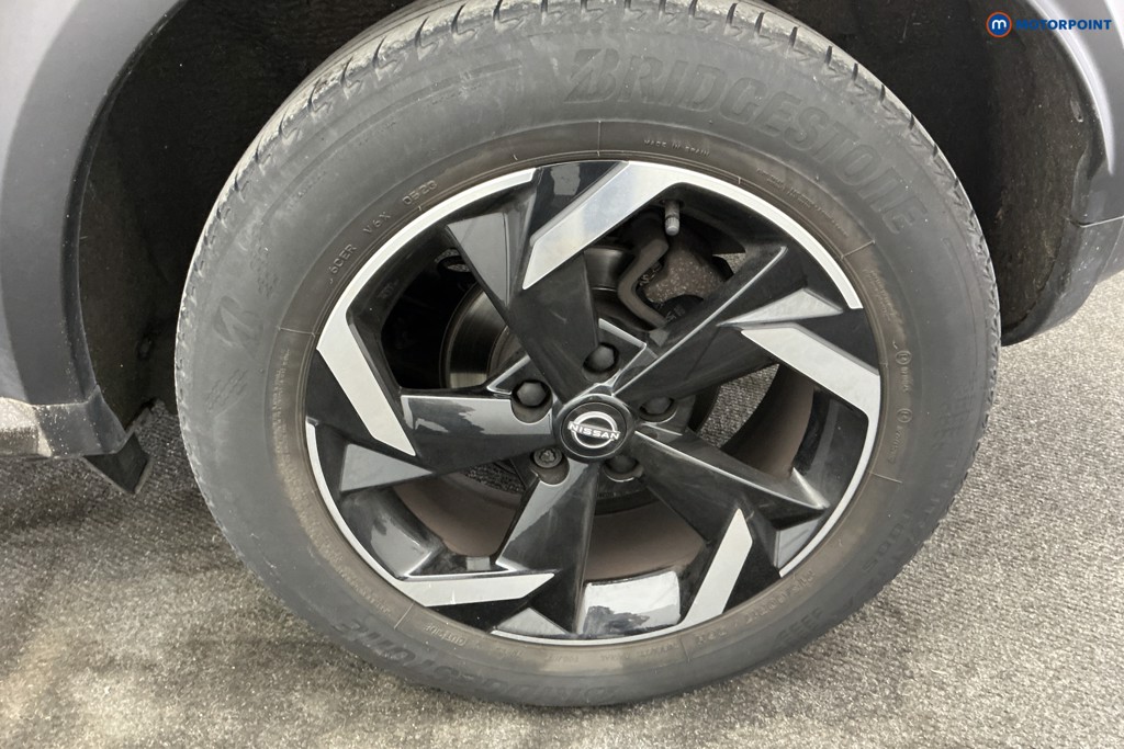 Nissan Juke N-Connecta Manual Petrol SUV - Stock Number (1645828) - 36th supplementary image