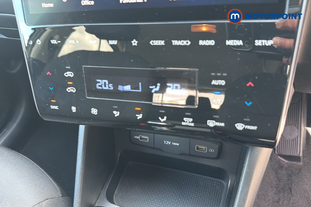 Hyundai Tucson Se Connect Manual Petrol SUV - Stock Number (1645917) - 12th supplementary image