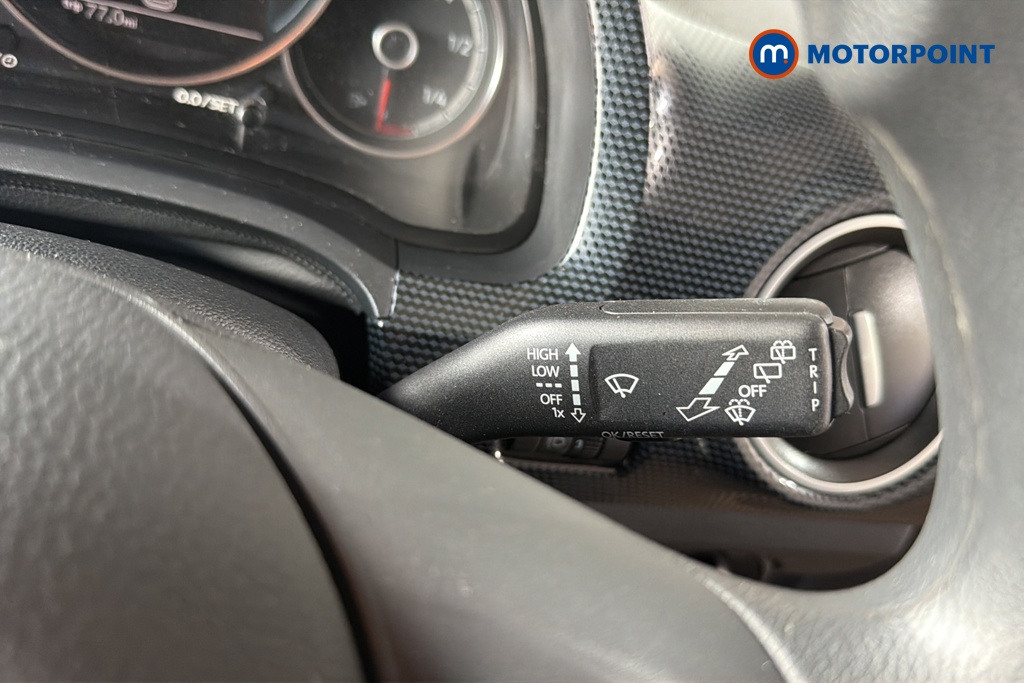 Volkswagen UP Black Edition Manual Petrol Hatchback - Stock Number (1646487) - 6th supplementary image