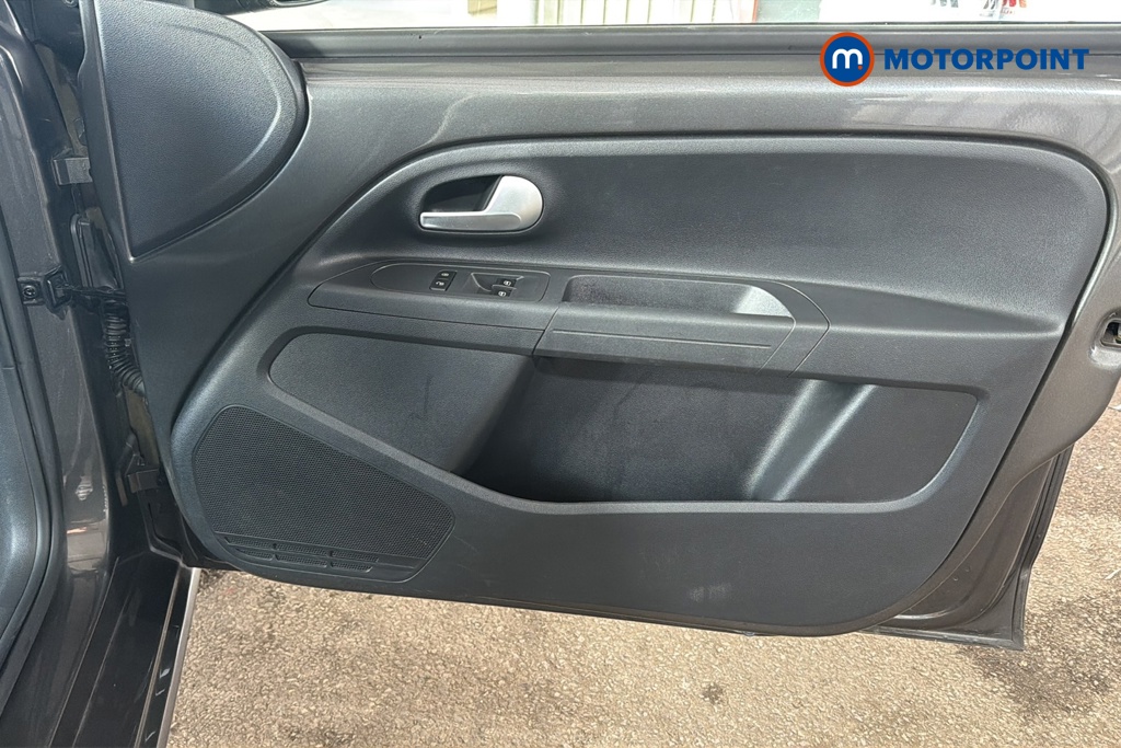 Volkswagen UP Black Edition Manual Petrol Hatchback - Stock Number (1646487) - 18th supplementary image