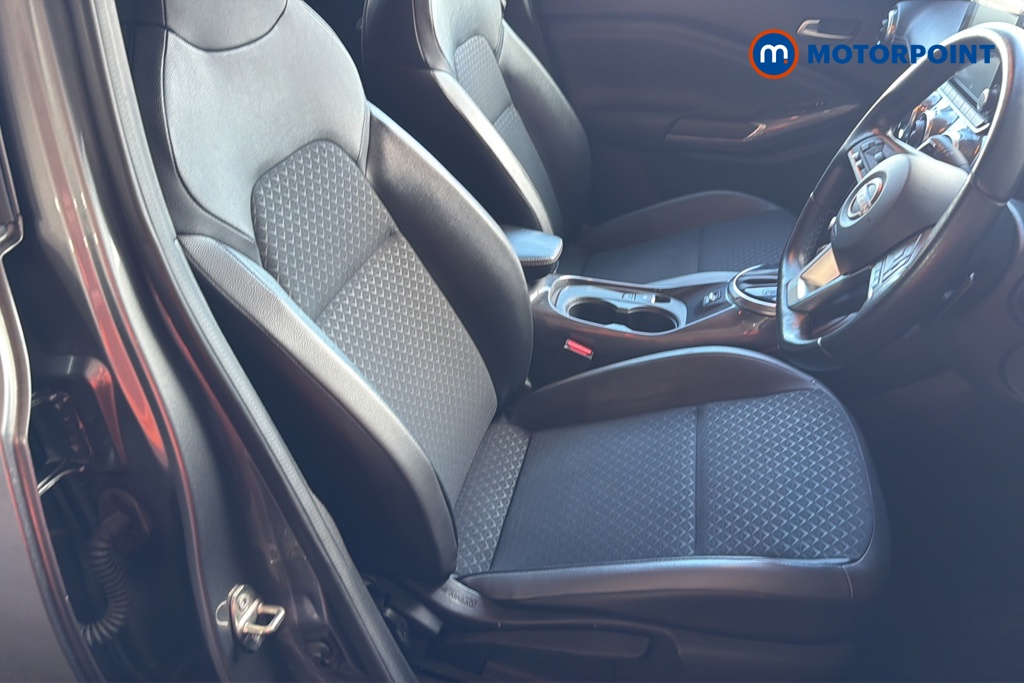 Nissan Juke N-Connecta Automatic Petrol SUV - Stock Number (1646512) - 22nd supplementary image
