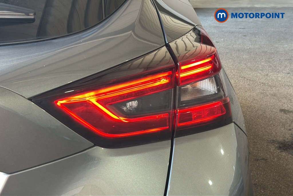 Nissan Juke N-Connecta Automatic Petrol SUV - Stock Number (1646512) - 36th supplementary image