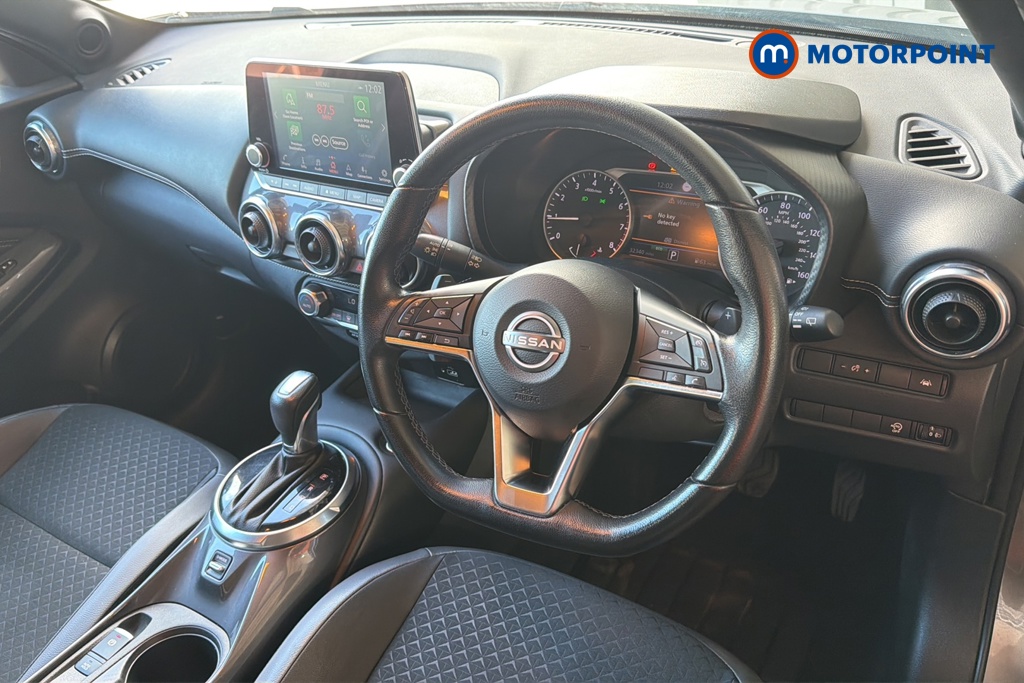Nissan Juke N-Connecta Automatic Petrol SUV - Stock Number (1646512) - 1st supplementary image