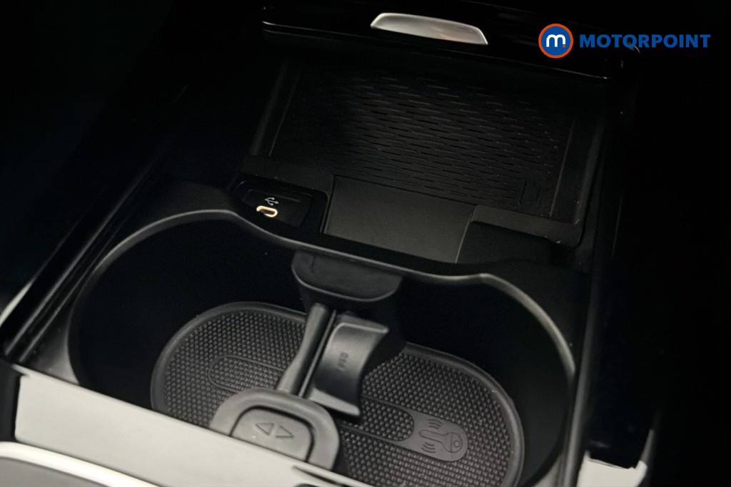 Mercedes-Benz A Class Amg Line Automatic Petrol Hatchback - Stock Number (1646588) - 17th supplementary image