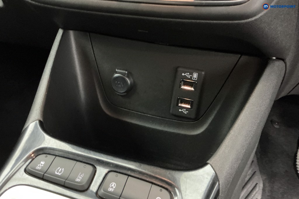 Vauxhall Crossland Ultimate Manual Petrol SUV - Stock Number (1647168) - 16th supplementary image