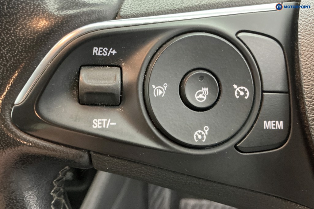 Vauxhall Crossland Ultimate Manual Petrol SUV - Stock Number (1647168) - 20th supplementary image