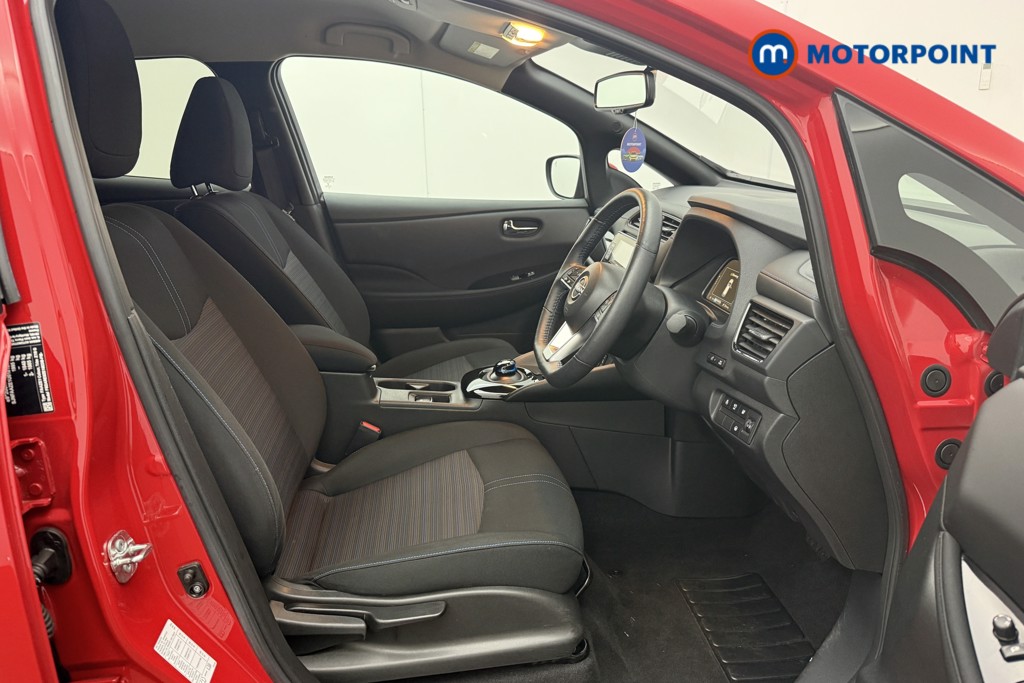 Nissan Leaf N-Connecta Automatic Electric Hatchback - Stock Number (1648154) - 4th supplementary image