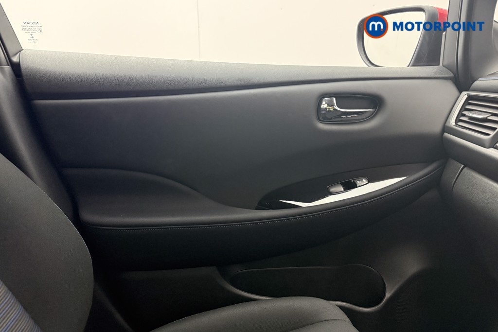Nissan Leaf N-Connecta Automatic Electric Hatchback - Stock Number (1648154) - 13th supplementary image
